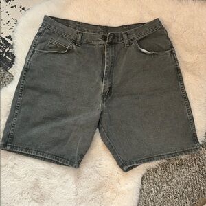 Wrangler vintage green shorts
